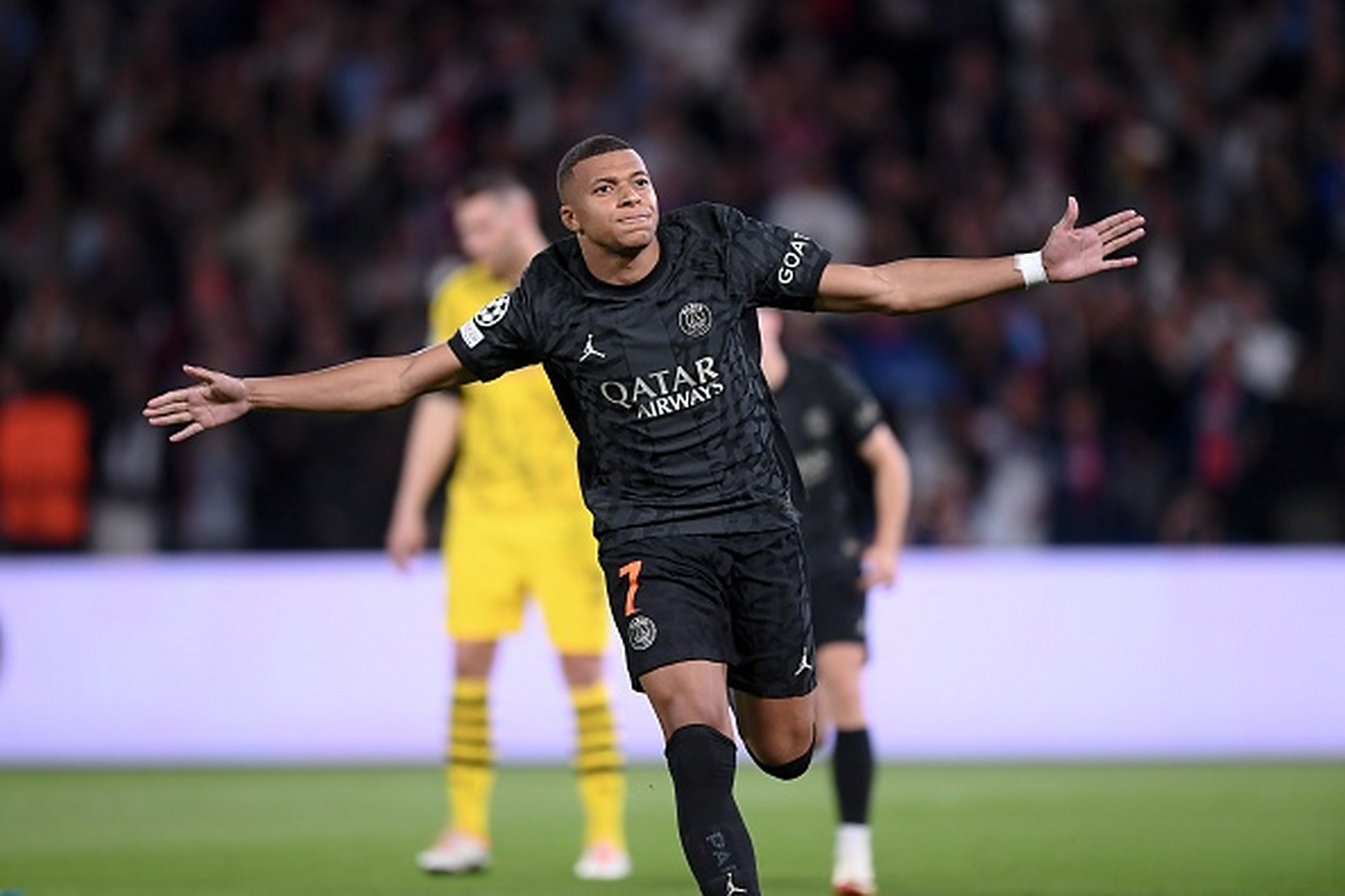 多特蒙德集结日战术微调，志在欧冠名次提升，目标明确，球探报告显示潜力(多特蒙德大巴遇袭原因)-竞博电竞