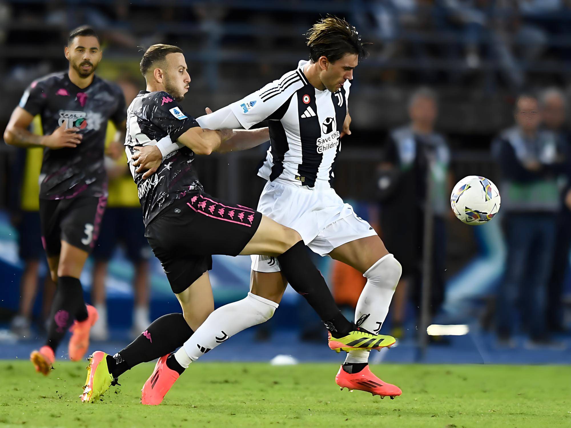 多特蒙德集结日战术微调，志在欧冠名次提升，目标明确，球探报告显示潜力(多特蒙德大巴遇袭原因)