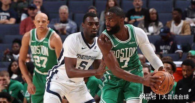 包含赛地聚焦——法国杯关键时刻热度飙升，巴黎圣日耳曼复出首秀，更衣室稳定，阵容厚度经受考验的词条