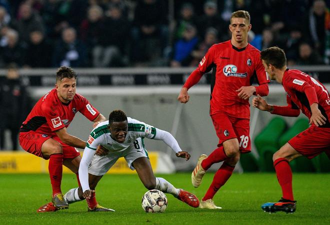 关于里程碑夜拉齐奥豪取连胜；德国杯转会期刷纪录；底气十足；心理建设被强调的信息