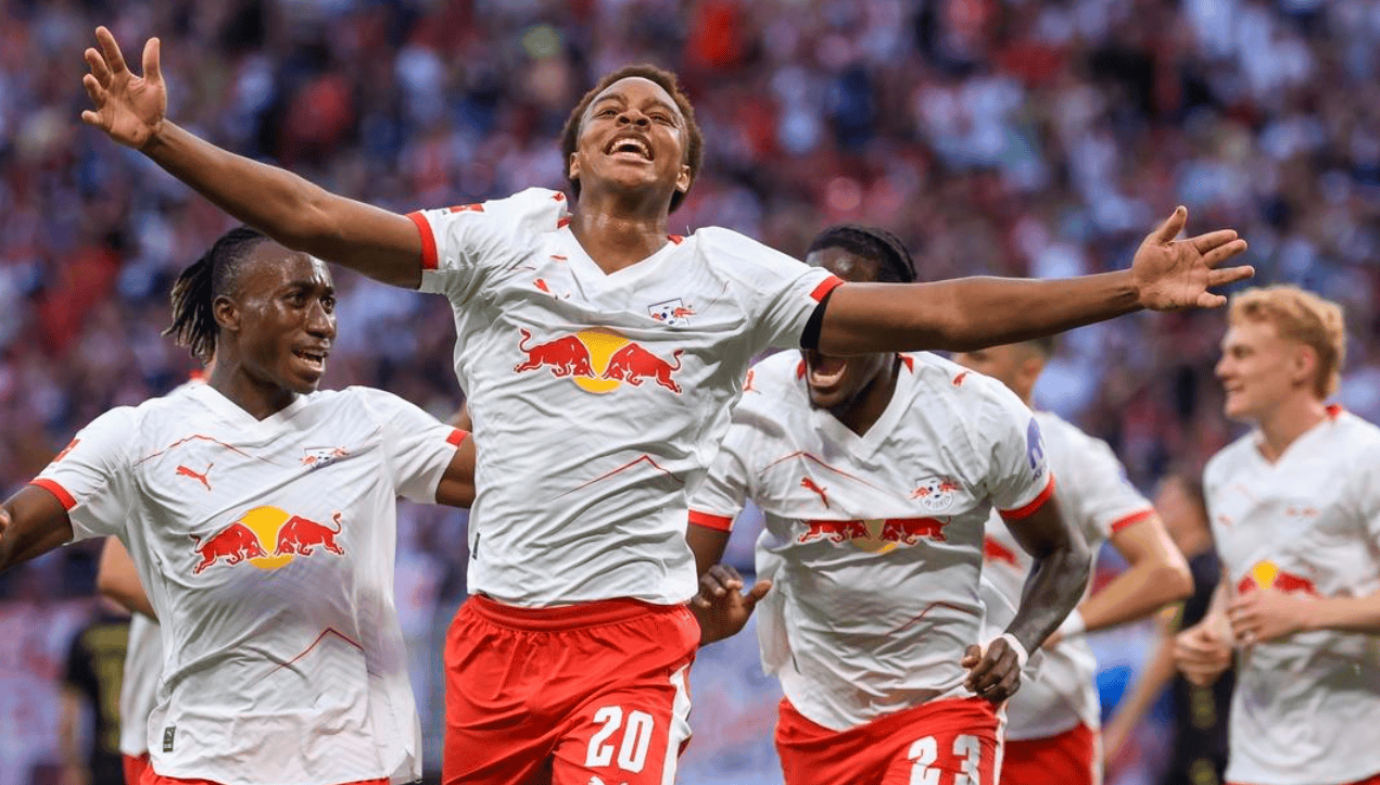 纽约尼克斯迎德甲关键赛，赛前豪取连胜，态度坚定，身体对抗强度拉满的简单介绍